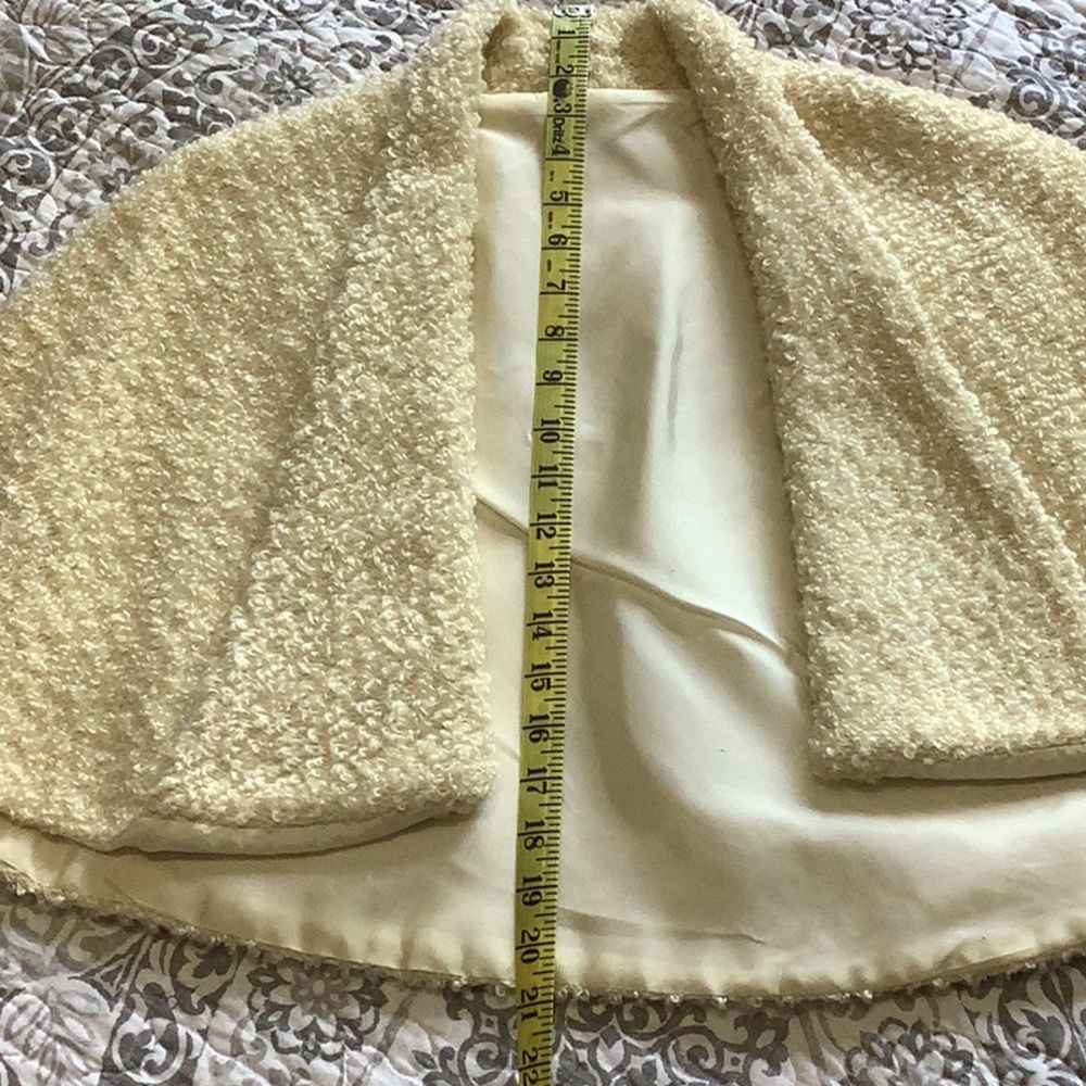 VINTAGE 1950s Cream‎ Bouclé Sateen Lined Cape Old Money Glam One Size - Picture 10 of 14
